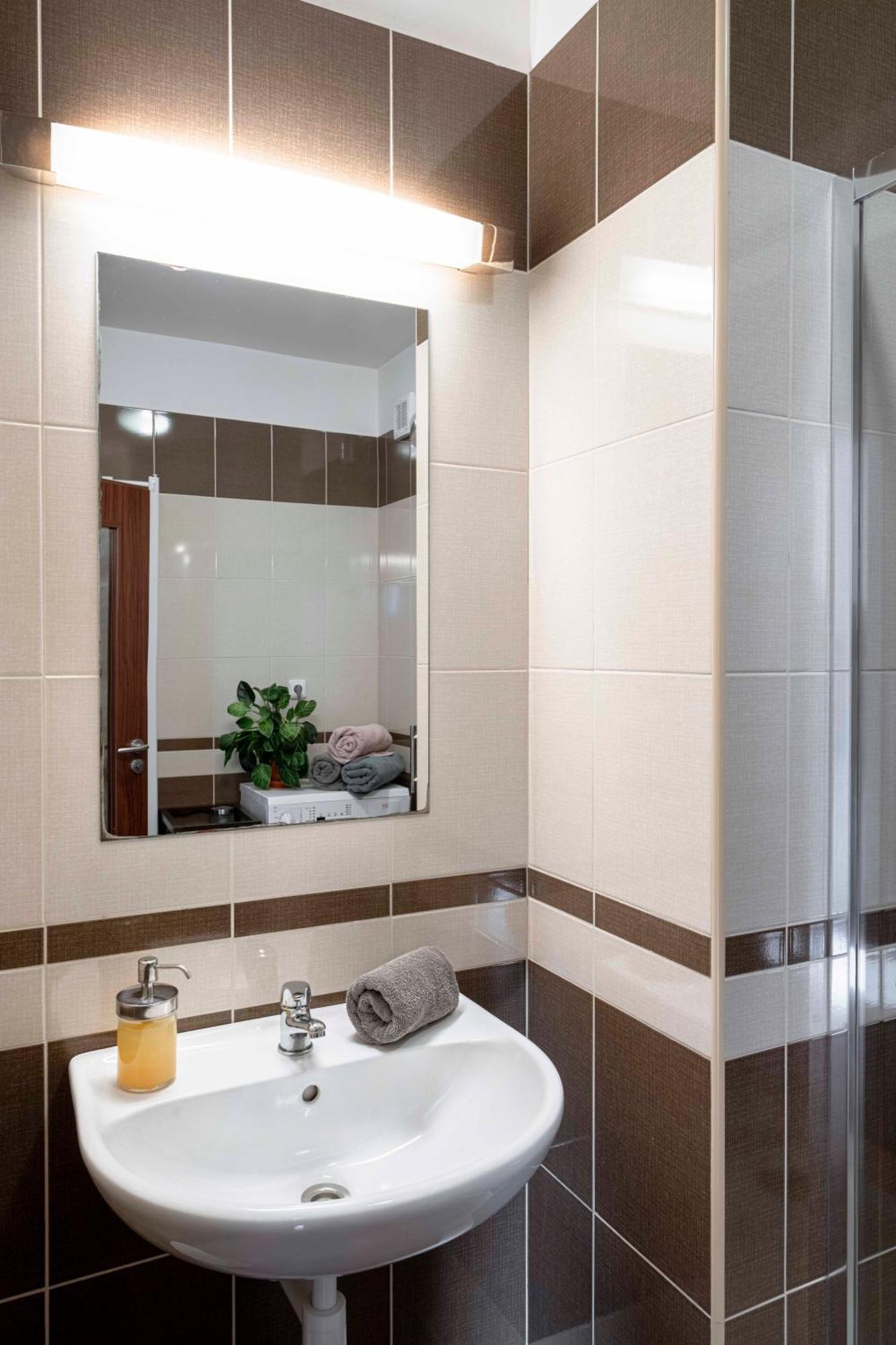 Apartment 150m² 4br Duplex Near Metro & Center Prag